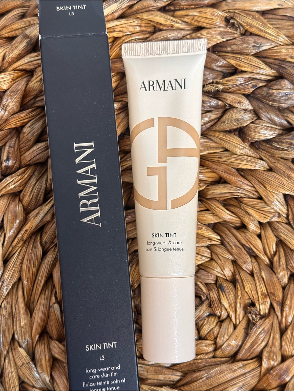 NIB Armani L3 Skin Tint Golden Hour 24hr lightweight skin tint light warm olive - Picture 5 of 6